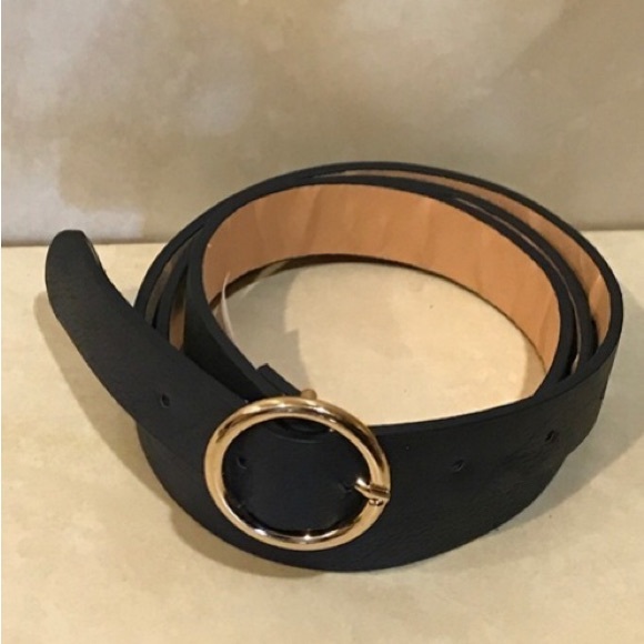 Saint Laurent Belt with Iconic YSL Logo – Luxury Leather
